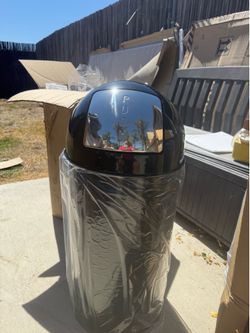 Trash can metal