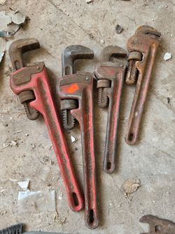 Pipe wreches