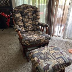 Rocking/slider chair with footrest 