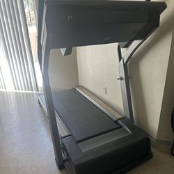 nordic track c2270 treadmill