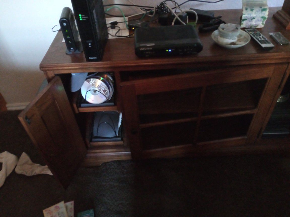 LARGE SOLID WOOD TV STAND