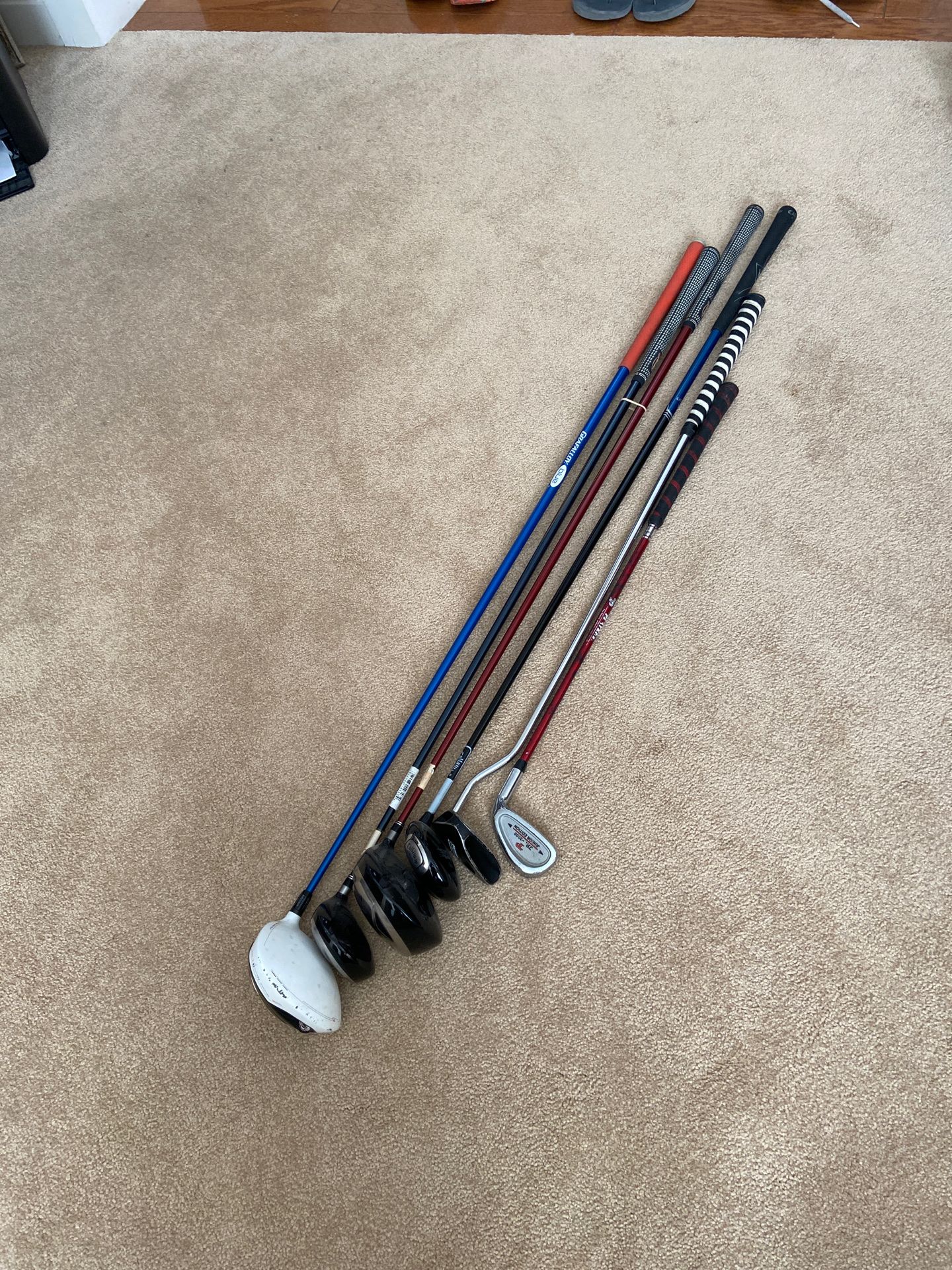 ASSORTED GOLF CLUBS