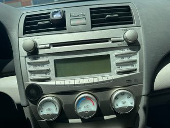 2011 Toyota Camry Factory Radio