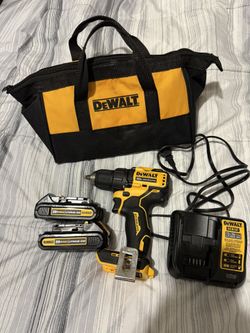 Like New Dewalt Drill Set