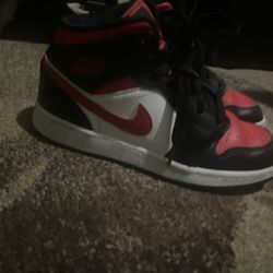 Big Kids Jordan 1 