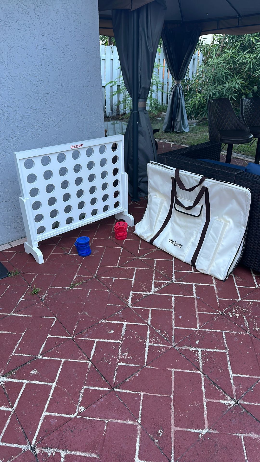 Connect 4 GoSports full set (case and disks include)