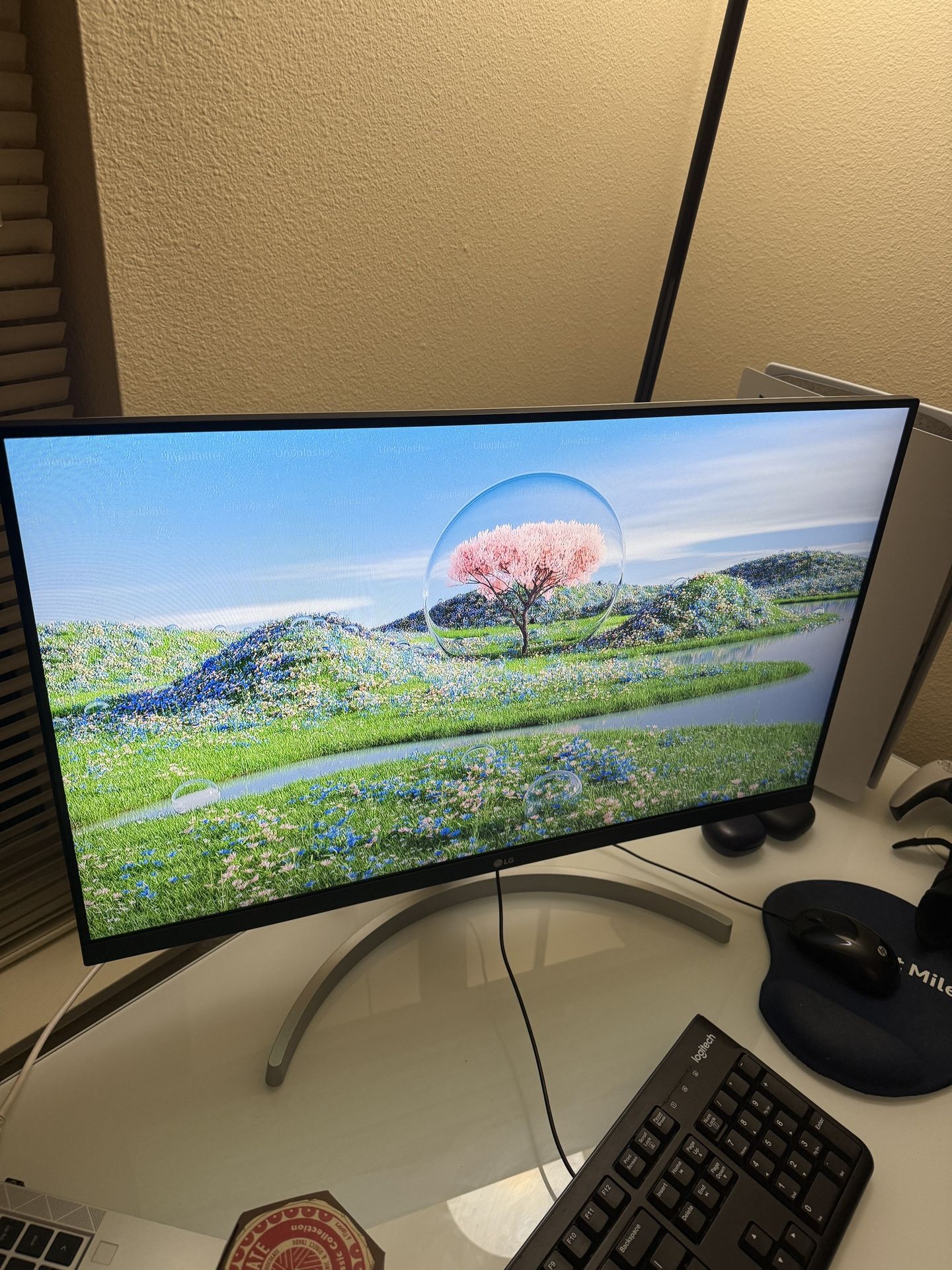 LG IPS Monitor 27" FHD (1920 x 1080) Display, 75 Hz Refresh Rate, Dual HDMI