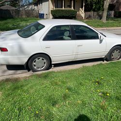 2000 Toyota Camry