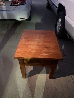 Oak end table