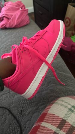 All pink dunks