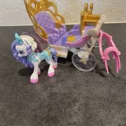 Shopkins Happy Places Royal Crown Wedding Carriage with Pony 