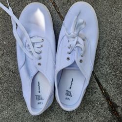 Time and Tru women's shoes