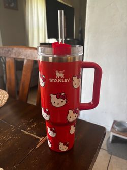 Hello Kitty 40 oz stanley