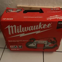 Milwaukee 11abandsaw