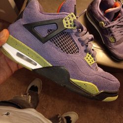 Size 8w Jordan 4 