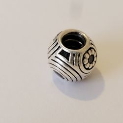 Pandora Hypnotic Circles And FLOWER Charm