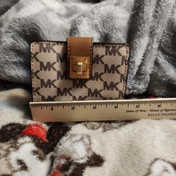 Small Michael Kors Wallet 