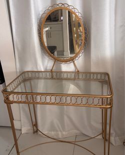 Urban outfitters vanity