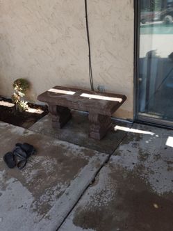 Cement bench comes in 3 parts