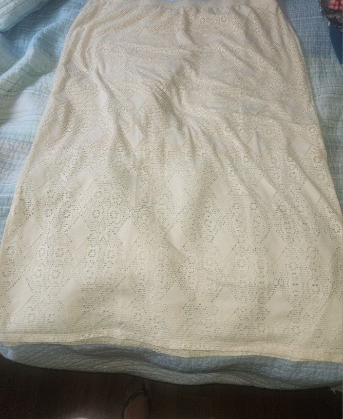 NEW 2X SKIRT WITH SIDE SLITS BLACK AND OFF WHITE