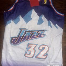 Karl Malone  Utah Jazz Throwback Sz M