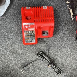Milwaukee M18 M12 Charger $30 Firme Precio 