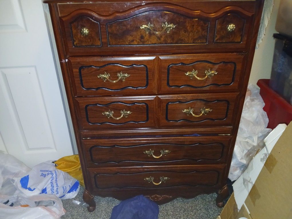 Dresser With MIRROR
