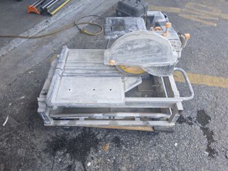 Tile saws