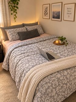 CASPER QUEEN BED