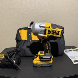 DEWALT 20V MAX XR Cordless Impact Wrench Kit, 1/2” Hog Ring, High Torque, Brushless, Includes POWERSTACK Battery and Charger