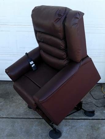 Lift Recliner New 