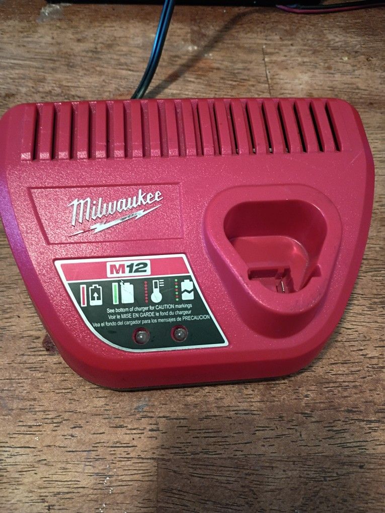 Milwaukee Charger Drill