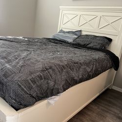 Solid Wood Queen Bed frame 