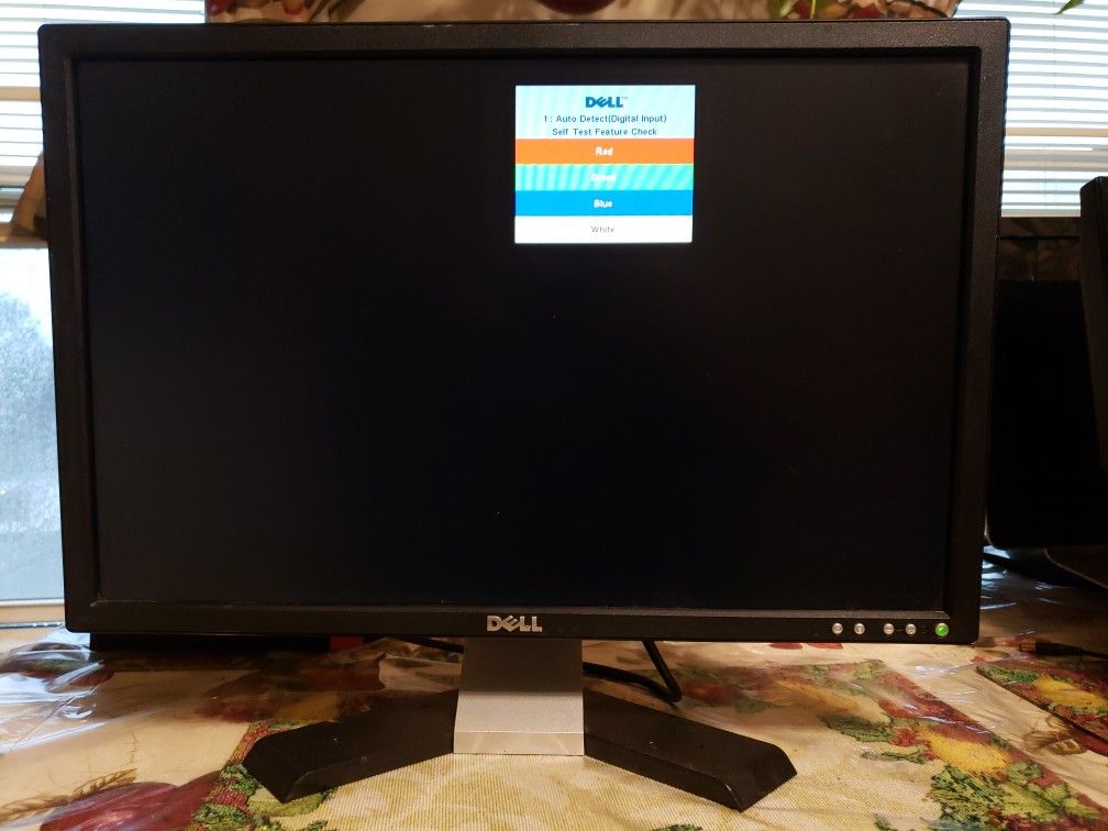 Dell Computer Monitor 22" Screen