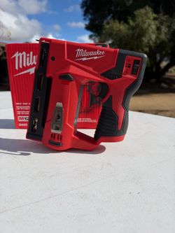 Milwaukee M12 3/8” Crown Stapler (tool only)