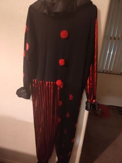 scary clown Halloween costume