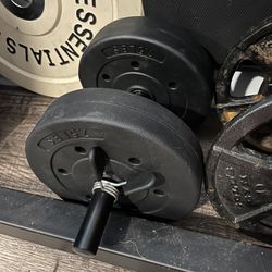 Dumbbell With Two 7.5 Lbs Plates