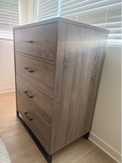 Dresser