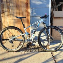 Giant Anthem x29er Mountain Bike S3 