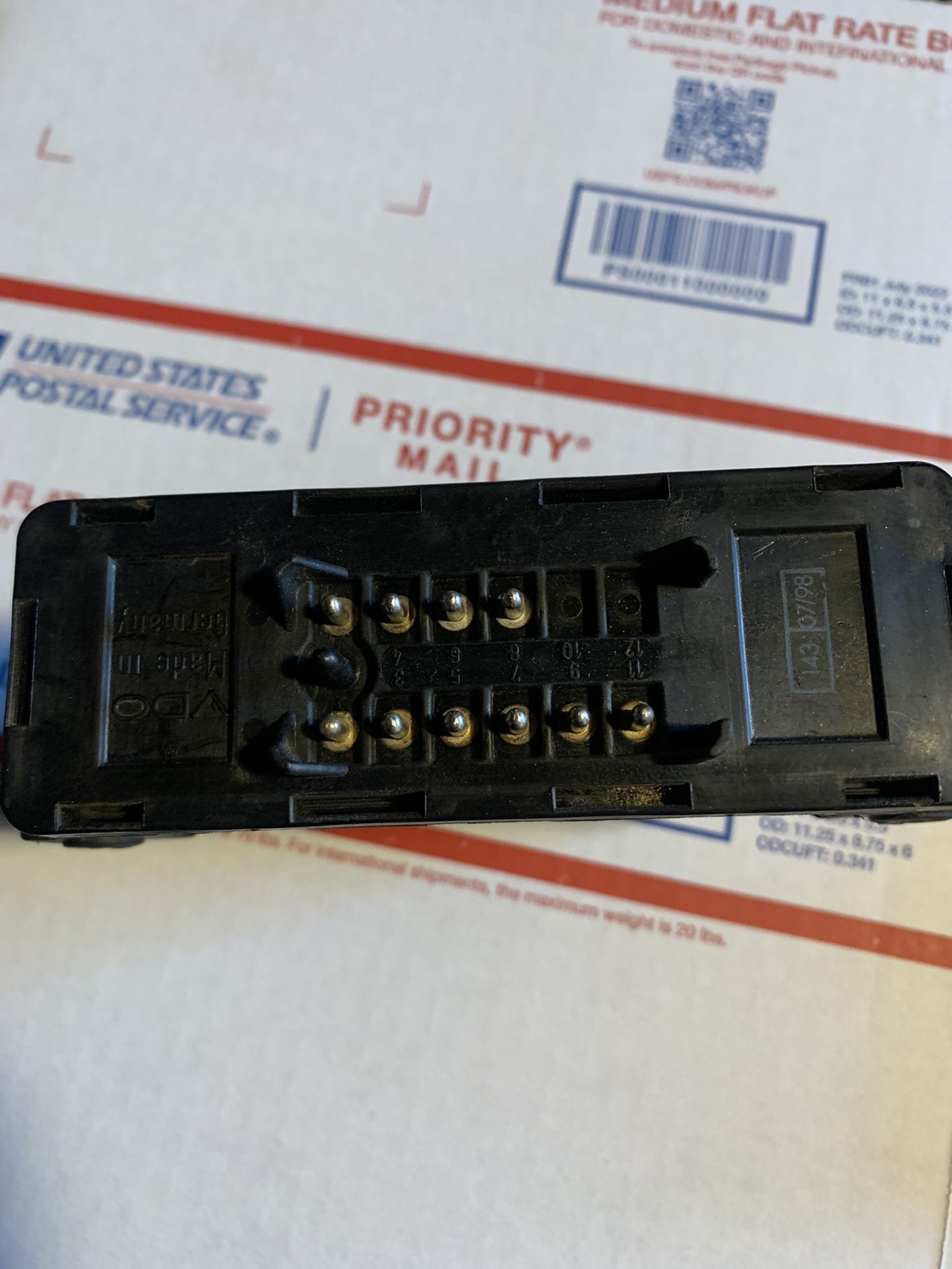Mercedes 380SEL 380SL 500SL 500SEC Idle Speed Control Module