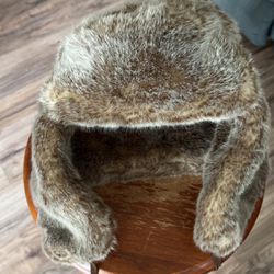RESTORATION HARDWARE Not Real   FUR FAUX HAT PLEASE SEE TAG POLYESTER M/L New