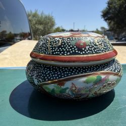 This item is a Vintage Japanese Satsuma-style hand-painted porcelain ginger Jar