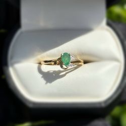 Jewelry 10k solid yellow gold diamonds malachite 0.36 CTW ring sz 7.25