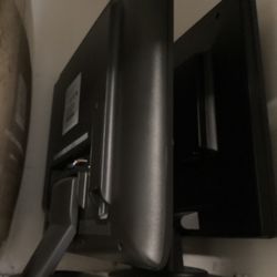 2 Flat Panel Computer Monitors : 1 ACER 19 in TFT LCD AL1912B W/ VESA Feature & 1 SYLVANIA 17 in TFT Active Matrix both X $20.00