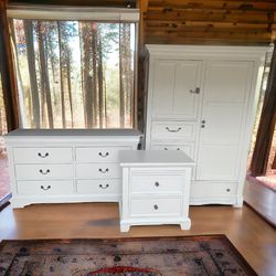 Huge Forest Designs Wardrobe Closet Dresser & Nightstand 3pc Bedroom Set White New