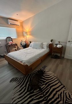 Free Queen Size Platform Oak Bed Frame With Drawers Underneath