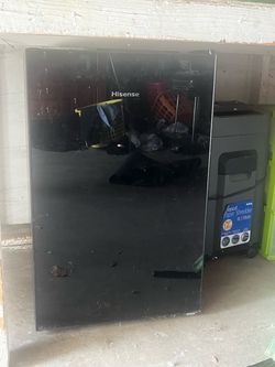 Hisense Black Mini Refrigerator