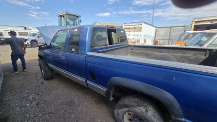 1997 GMC Sierra 2500 PARTS or Whole VEHICLE
