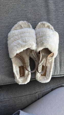Kookaburra Slipping Fur Sandals