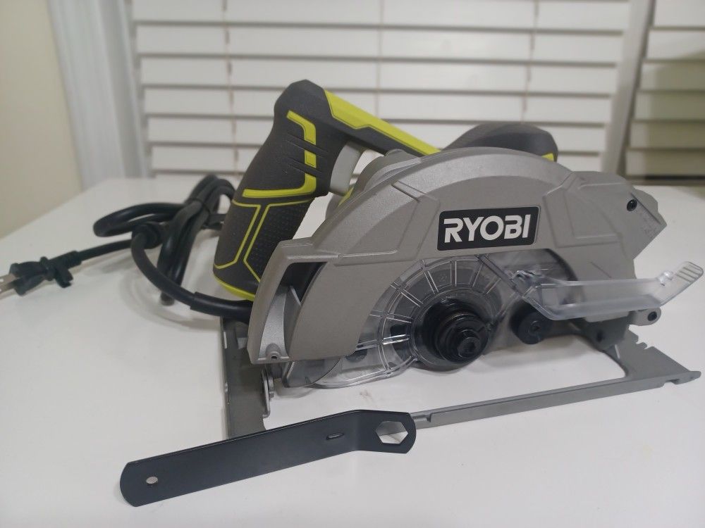 RYOBI 7-1/4" Circular Saw